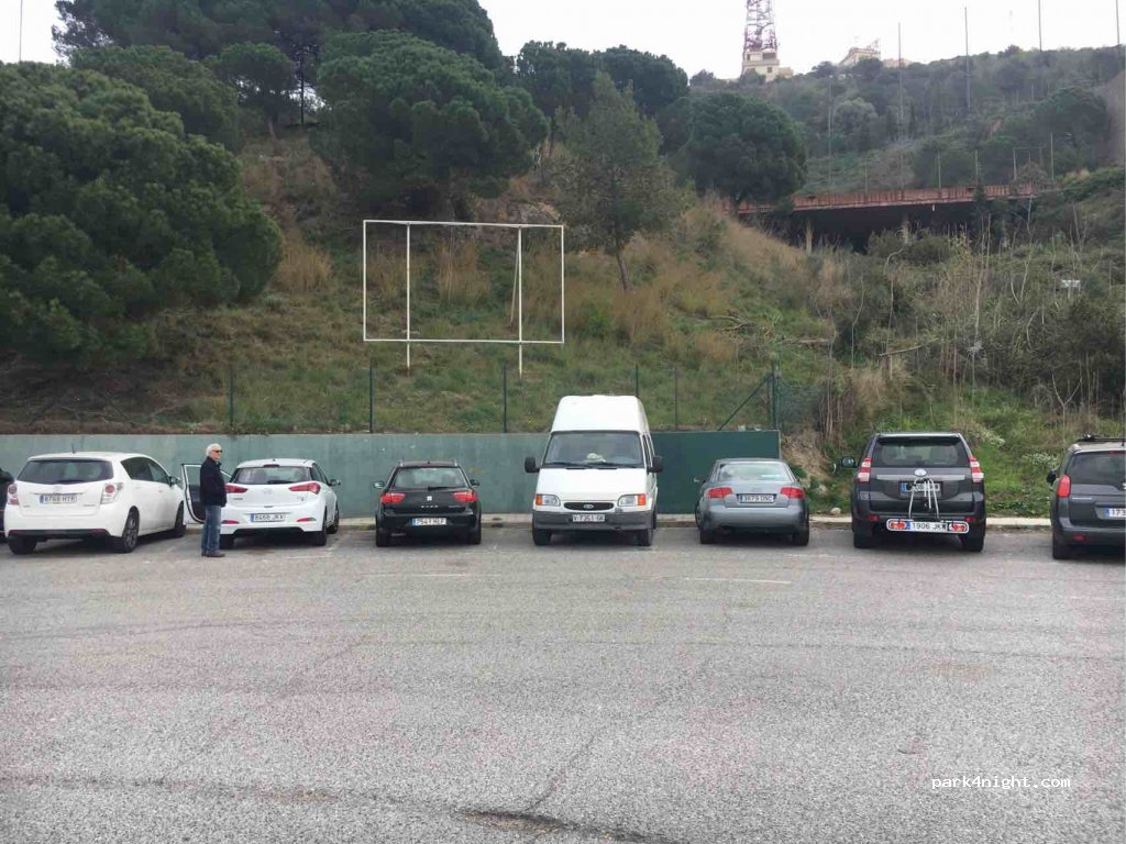 (08960) Esplugues de Llobregat - Plaça de Mireia — foto