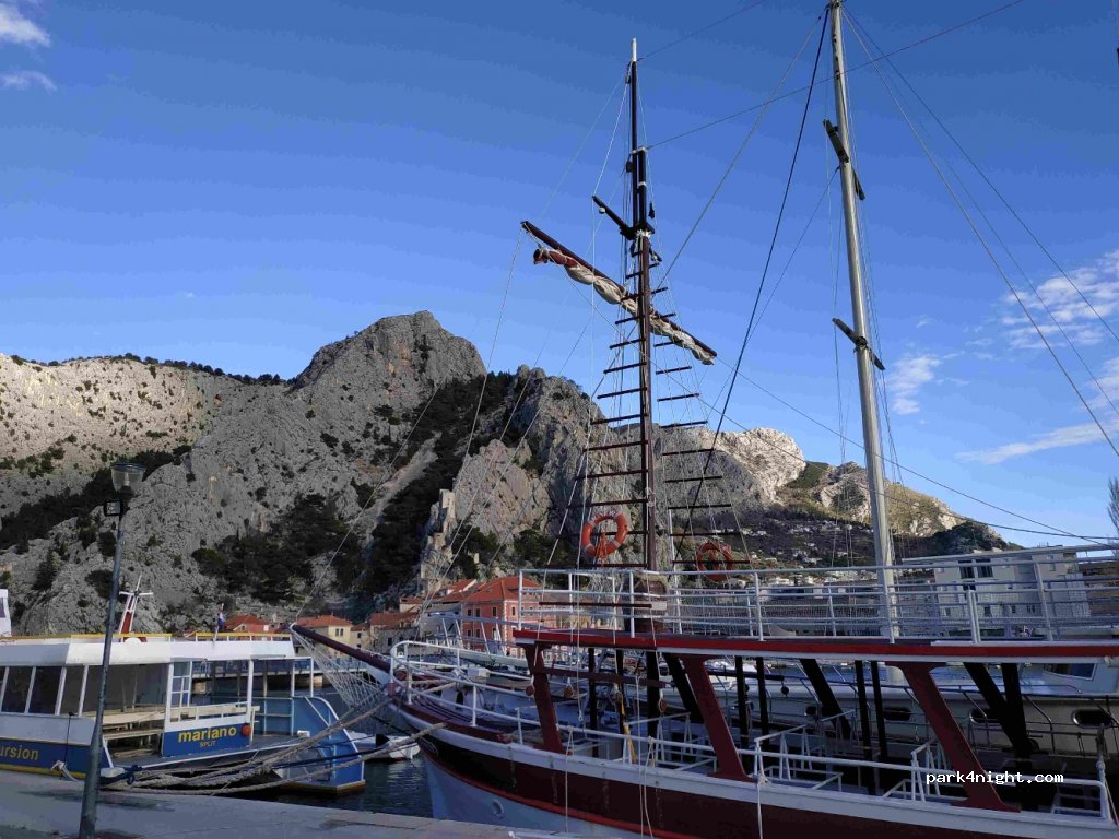 (21310) Omiš - 10 Četvrt Ribnjak — foto 3