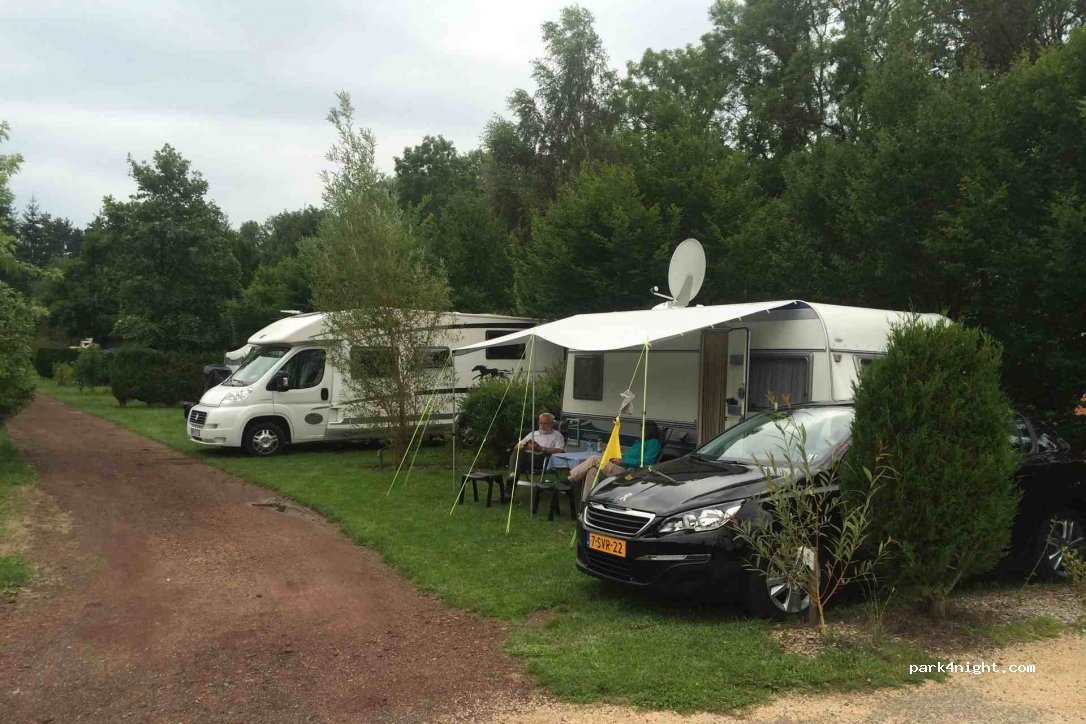 Flower Camping La Rochelambert | Camping Auvergne — foto 2