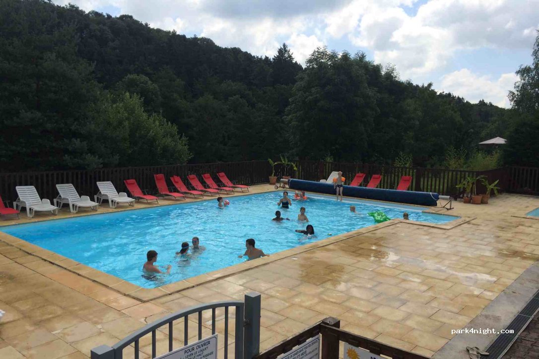Flower Camping La Rochelambert | Camping Auvergne — foto 3
