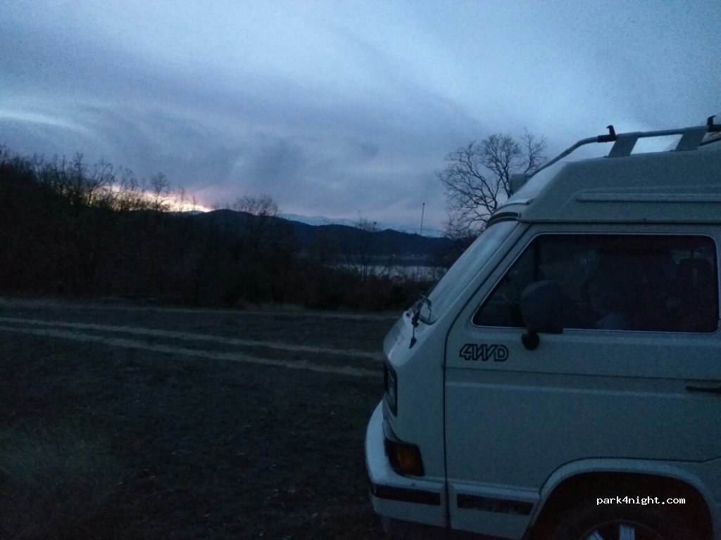 (530 77)  - Ethniki Odos Kastorias Prespon — foto