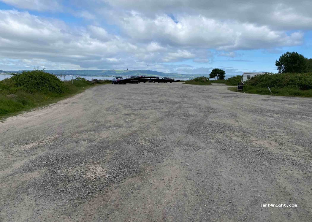(BT3) Holywood - 303-207 Airport Road West — foto