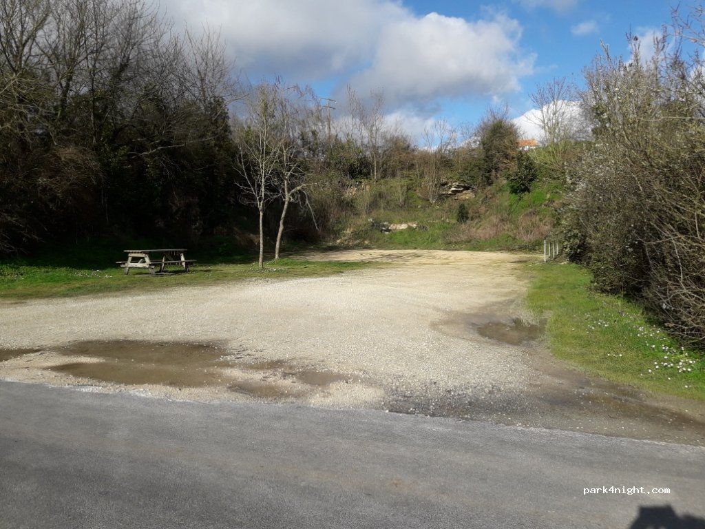 (85400) Lairoux - 7 Route du Petit Port la Claye — foto