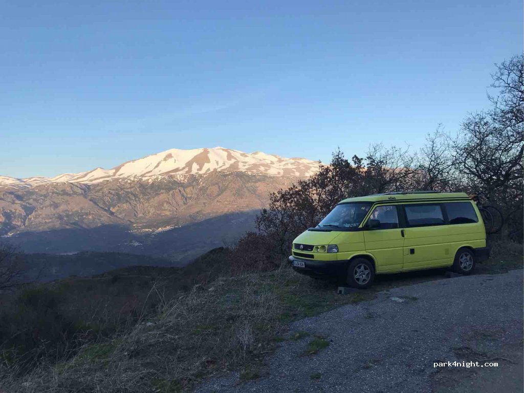 (740 61) Amari - Unnamed Road — foto