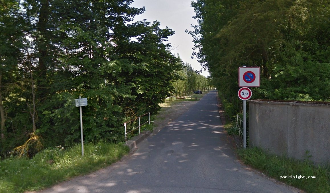 (36100) Issoudun - Avenue de Frapesle — foto 2