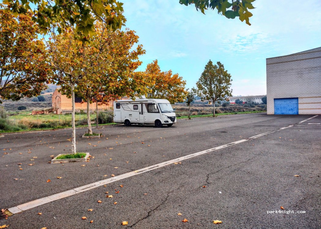 (22550) Tamarite de Litera - 3 Camino Piscinas / Junto Polideportivo — foto 3