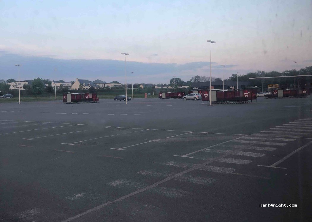 (56000) Vannes - 7 Rue Jean Perrin — foto