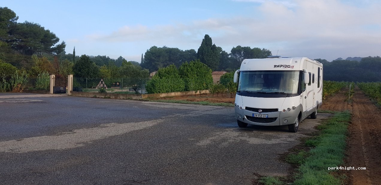 (84100) Uchaux - 8 Route de Mornas — foto 3