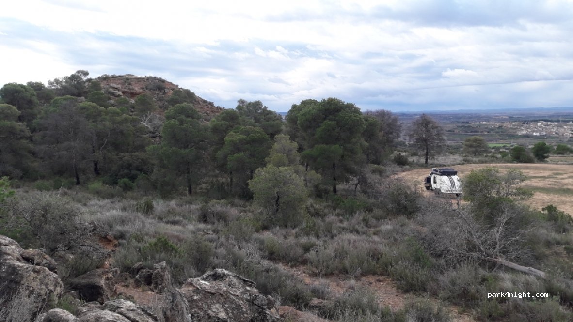 (50780) Sástago - Unnamed Road — foto 2