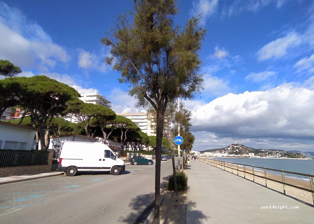 (17300) Blanes - 40 Passeig de s'Abanell — foto 3
