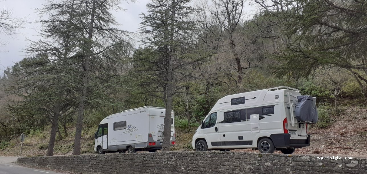 (84210) Venasque - 37 Route de Carpentras — foto 2