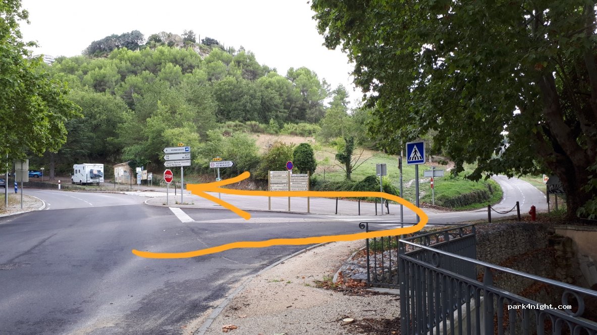 (84210) Venasque - 37 Route de Carpentras — foto 3