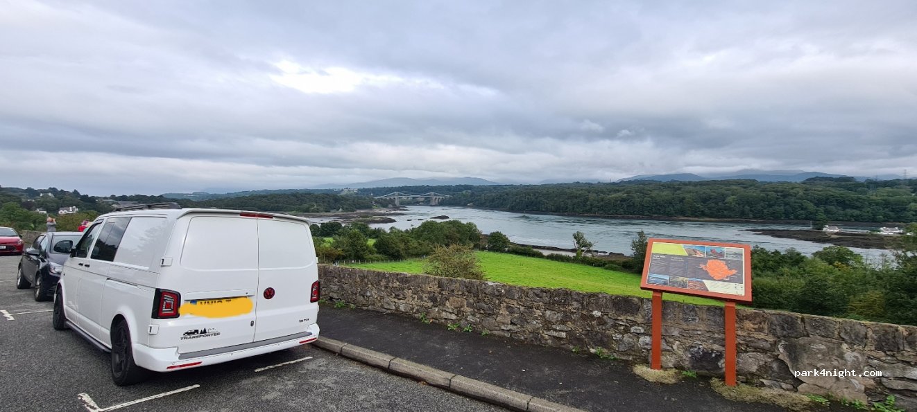 (LL61 5YH) Llanfairpwllgwyngyll - Holyhead Road — foto
