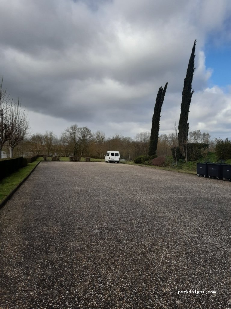 (17800) Brives-sur-Charente - 1B Avenue Europe — foto