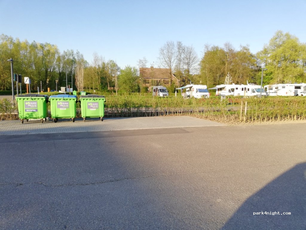 Motorhome Parking Pliniuspark Tongeren-Borgloon — foto
