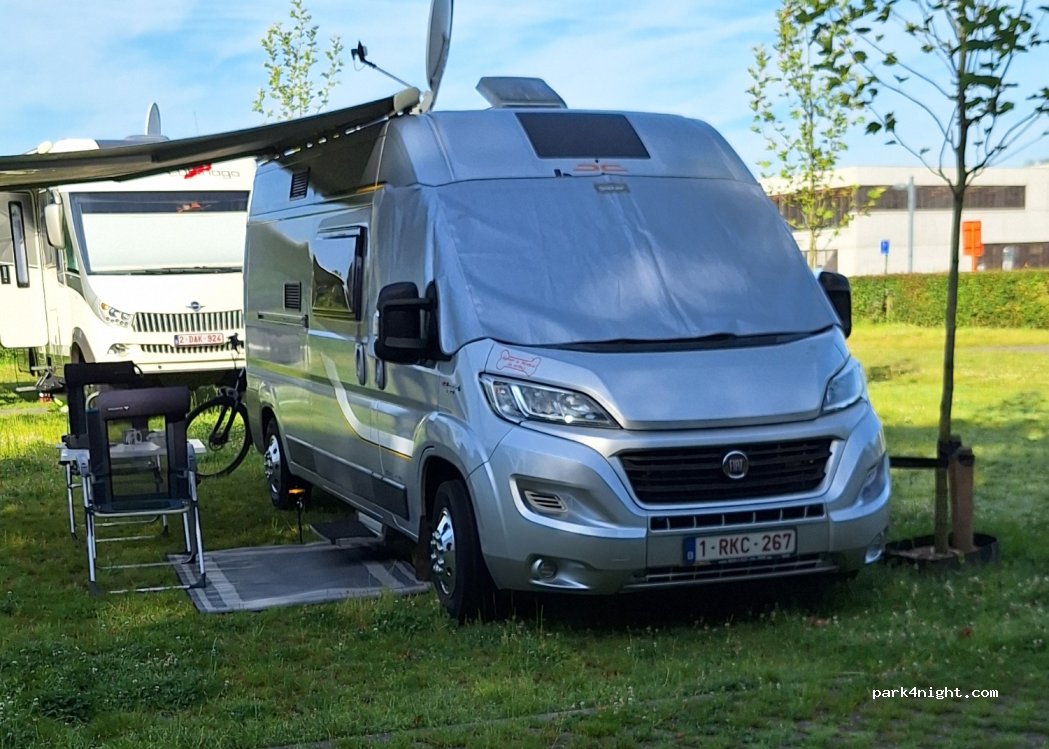 Motorhome Parking Pliniuspark Tongeren-Borgloon — foto 3