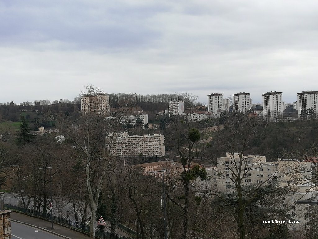 (69004) Lyon - 76 Rue Bleton — foto 3