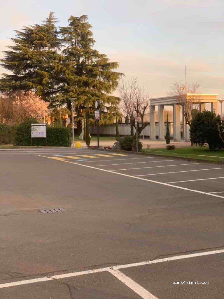 (22070) Rovello Porro - 3 Via dei Caduti — foto 3