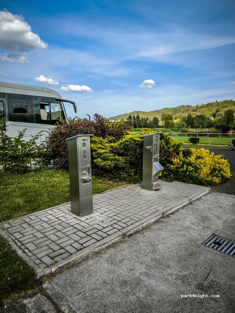 Stellplatz Hipodrom Holoubek - Karlovy Vary — foto 3