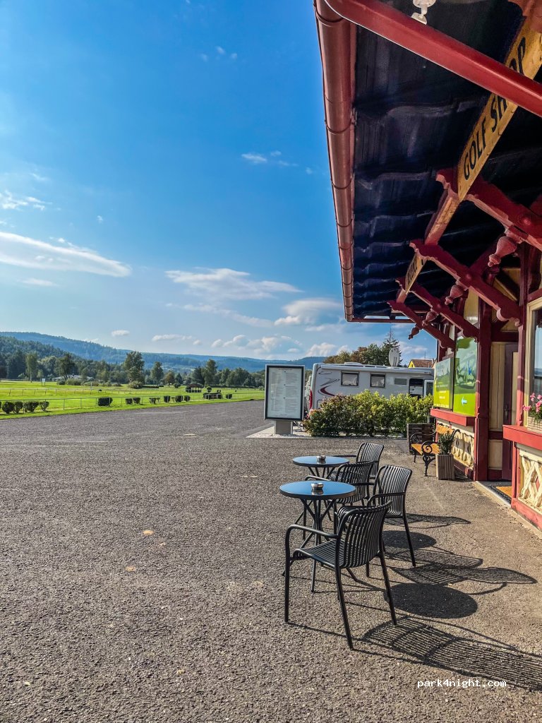 Stellplatz Hipodrom Holoubek - Karlovy Vary — foto 4