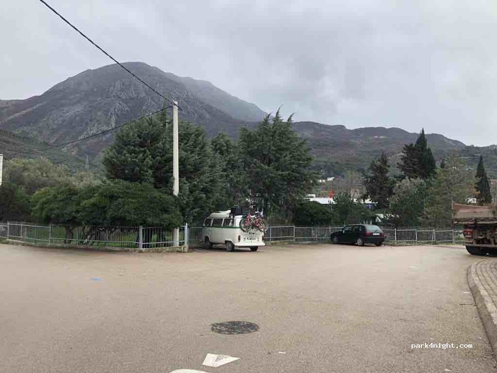 () Stari Bar - Podgrad -skolska ulica — foto