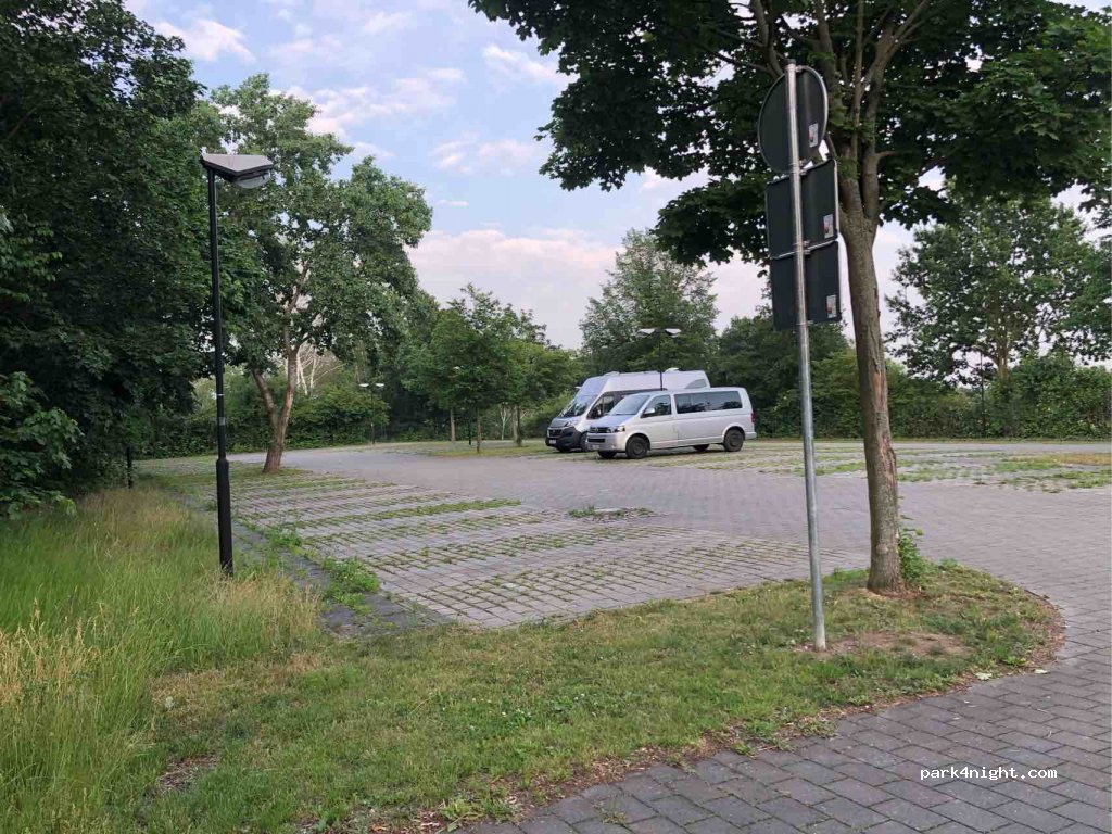 (06120) Halle (Saale) - Dölauer Straße 65 — foto