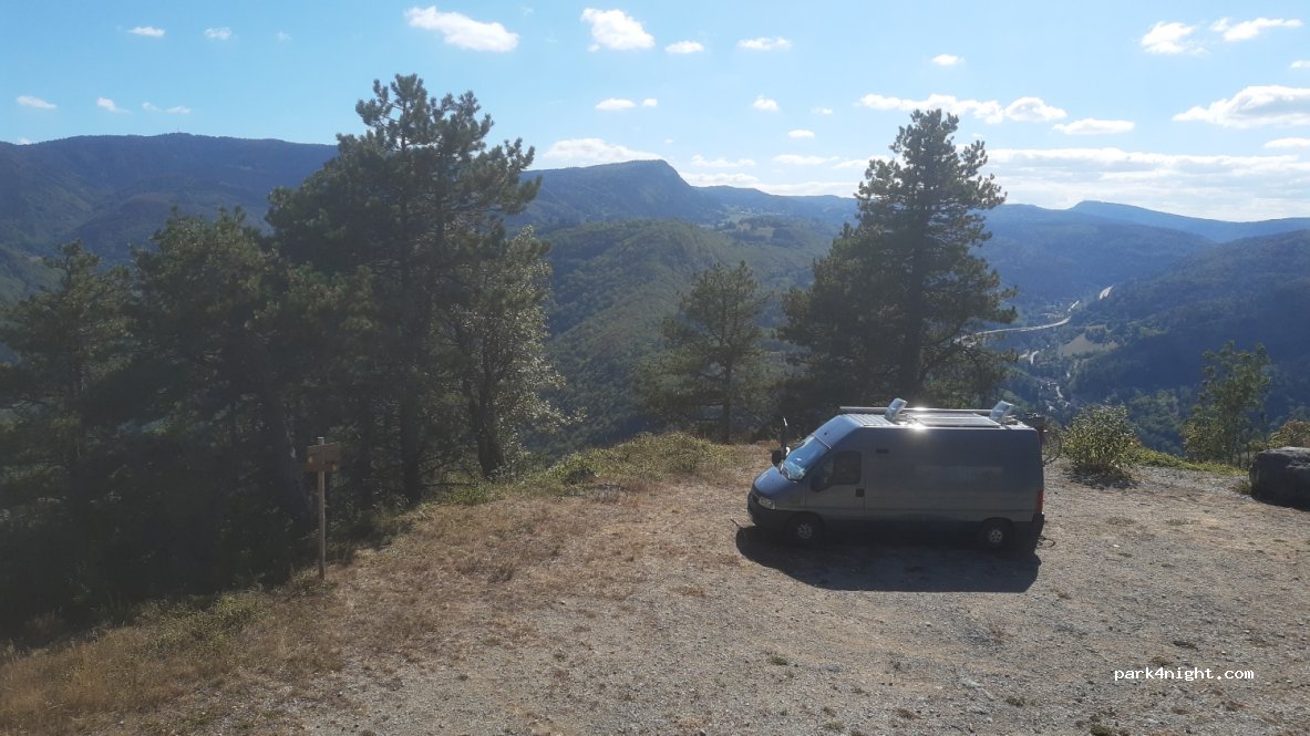 (01130) Saint-Germain-de-Joux - Unnamed Road — foto 2