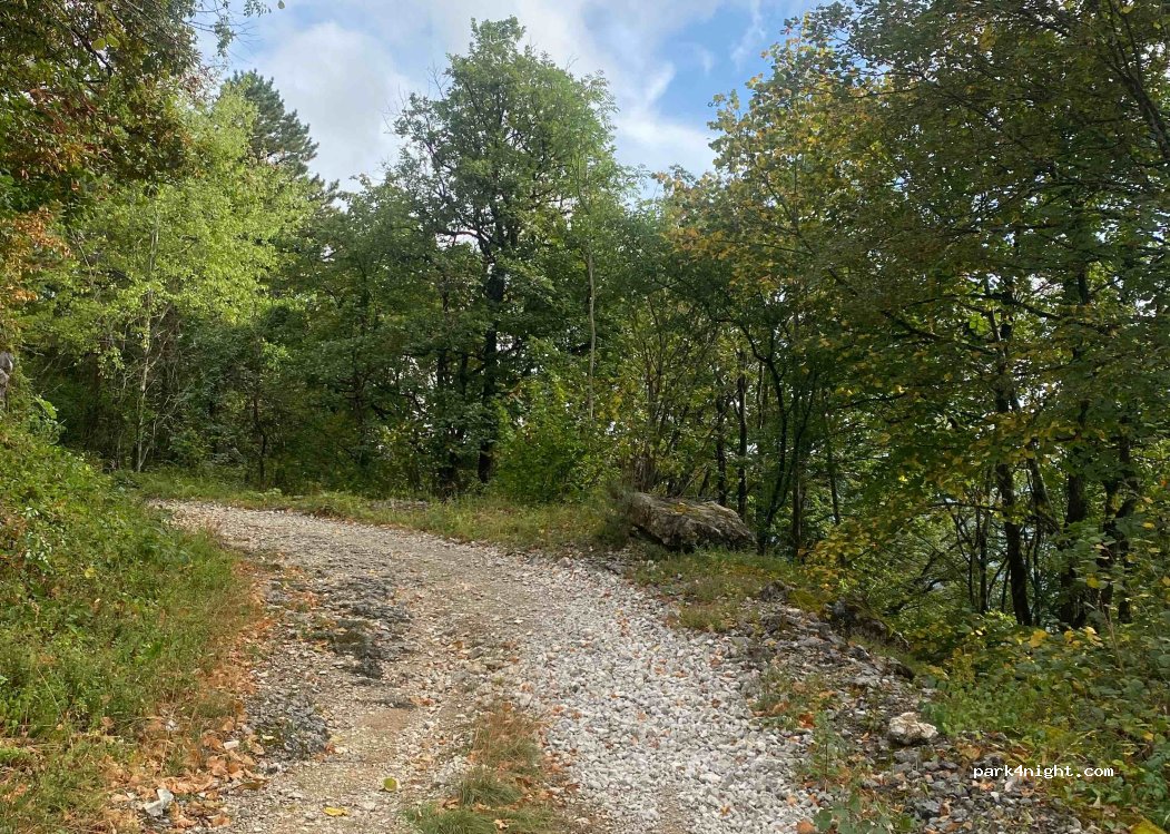(01130) Saint-Germain-de-Joux - Unnamed Road — foto 3