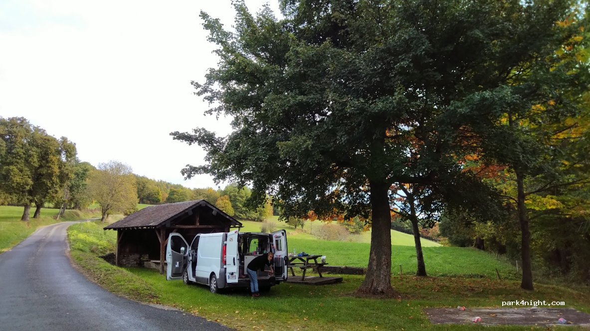(09200) Montégut-en-Couserans - D633 — foto