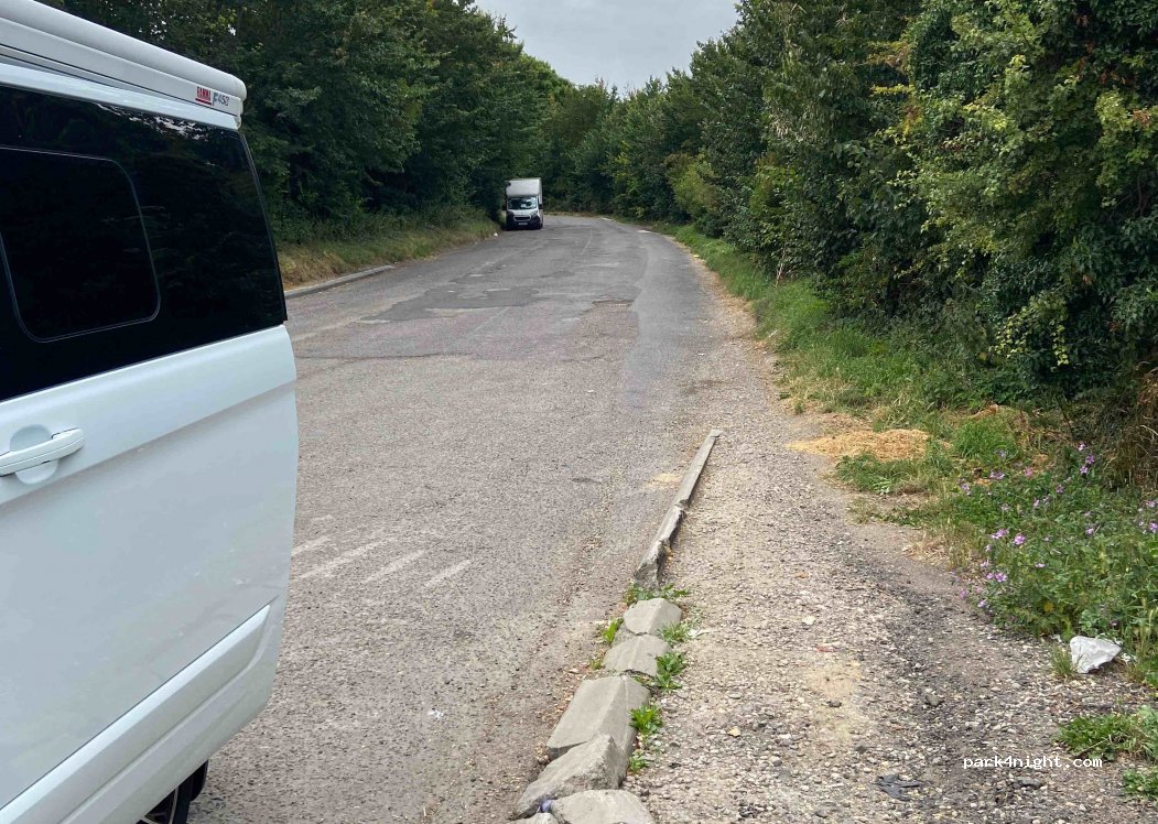 Winterbourne Stoke Parking — foto 2