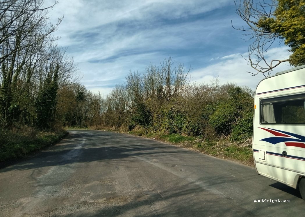 Winterbourne Stoke Parking — foto 4