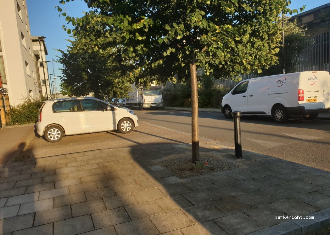 (SE16 2SW) London - 80 Silwood Street — foto