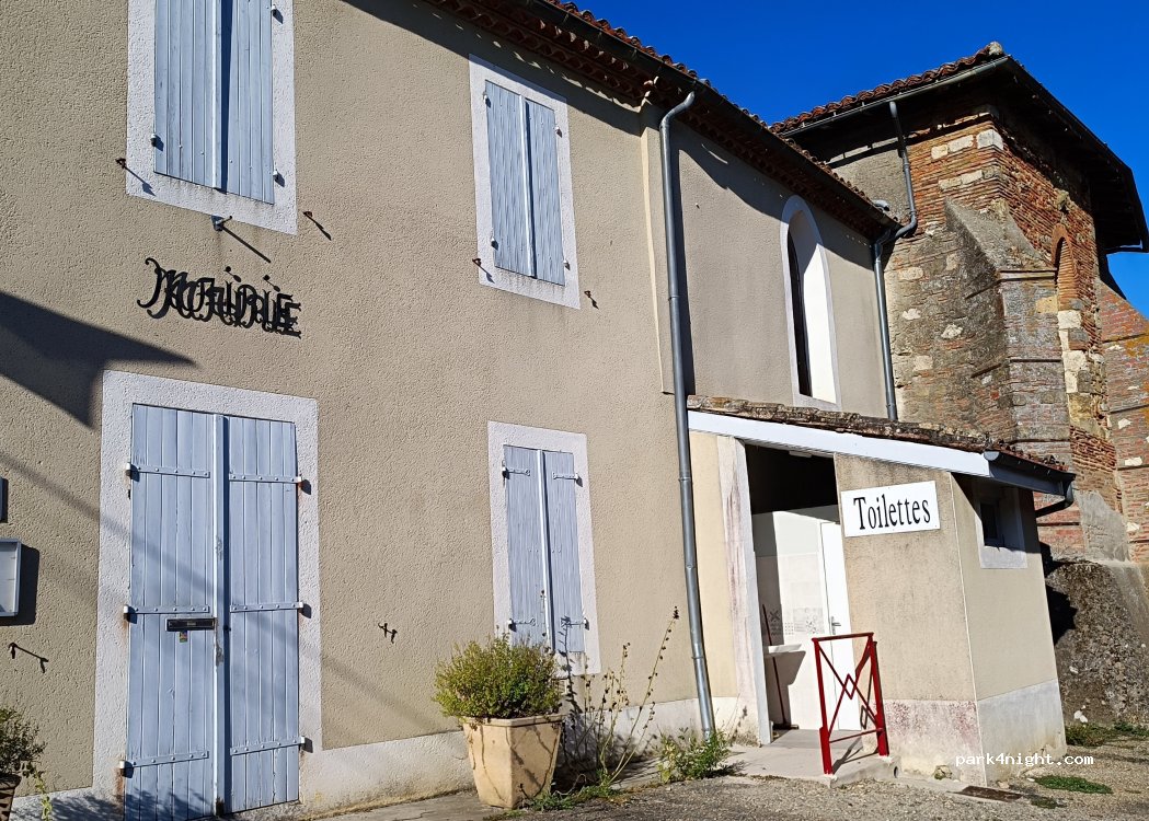 (32120) Puycasquier - Rue Grand Rue — foto 4