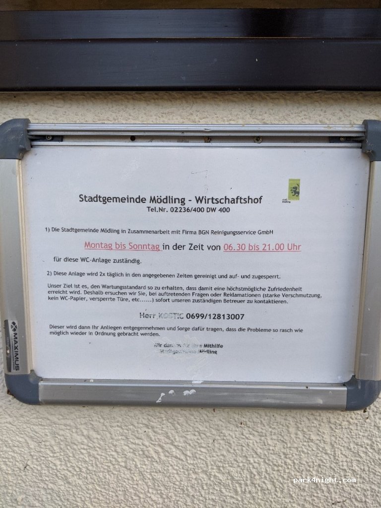 (2340) Mödling - 2 Josef Deutsch-Platz — foto