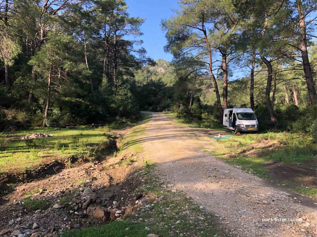 (48900) Muğla - Unnamed Road — foto