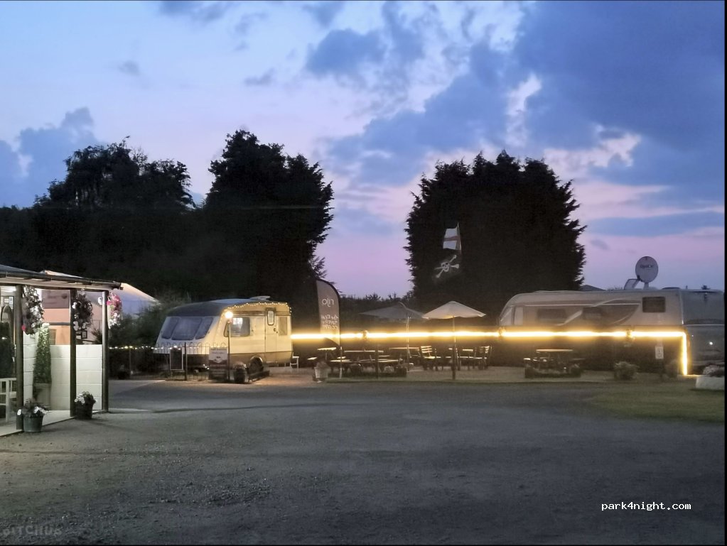 Apple Blossom Caravan and Camping — foto 4