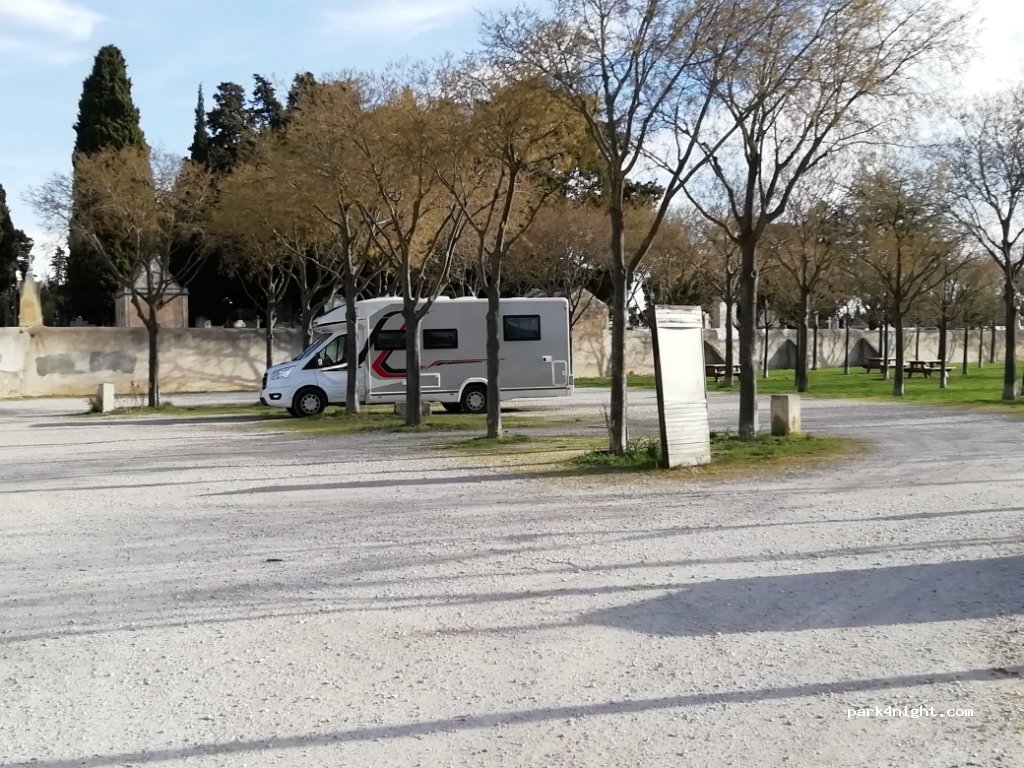 (13690) Graveson - 2 Chemin du Prem Escadron du 3 Rca — foto