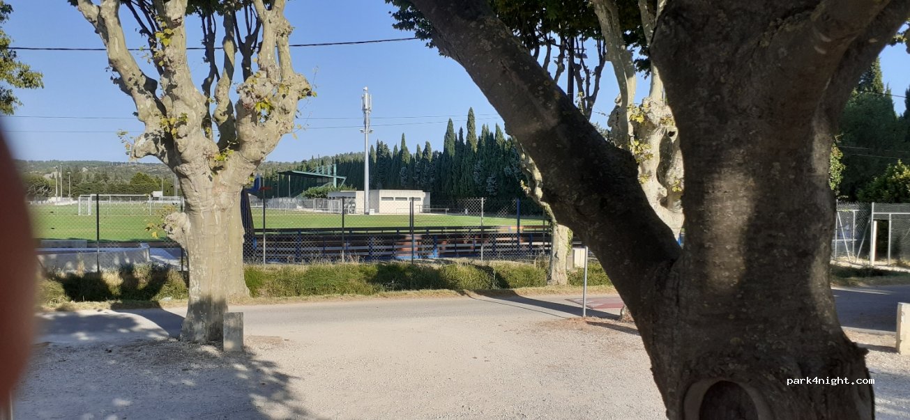 (13690) Graveson - 2 Chemin du Prem Escadron du 3 Rca — foto 2