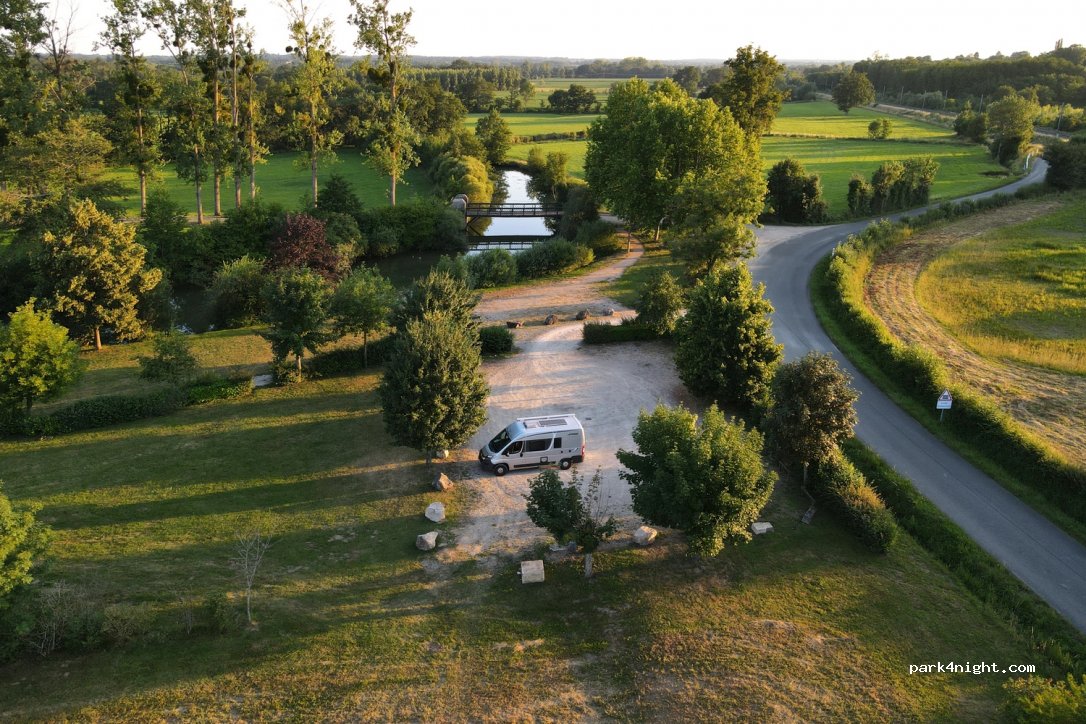 (01660) Mézériat - Route de Vonnas — foto 3