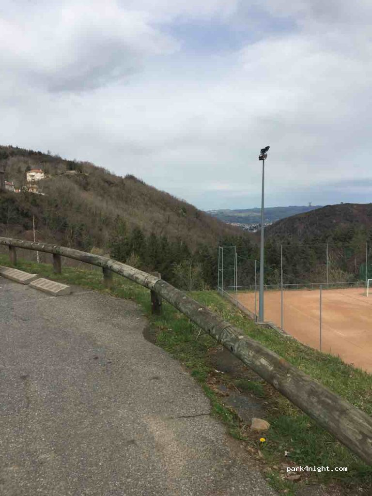 (42100) Saint-Étienne - 6 Route des Echeneaux — foto 3