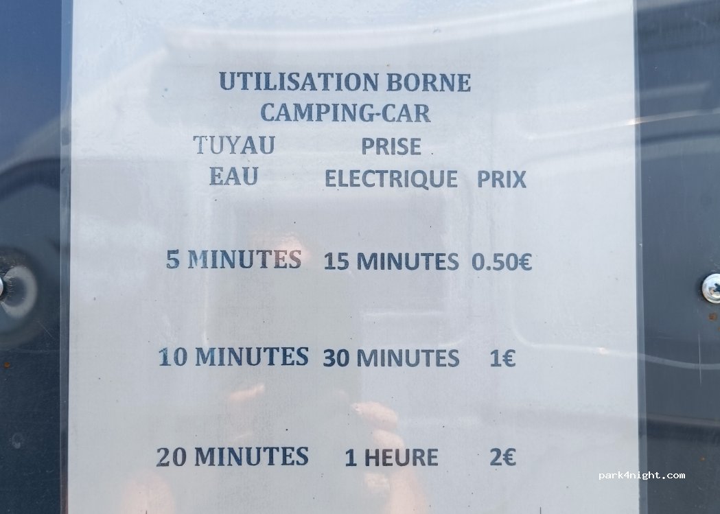 Aire de camping-cars Carrefour Market | Vinon-sur-Verdon — foto 5