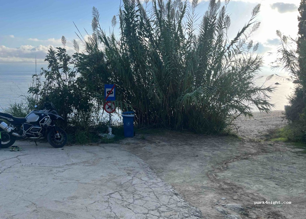 (240 04) Koroni - Unnamed Road — foto 4