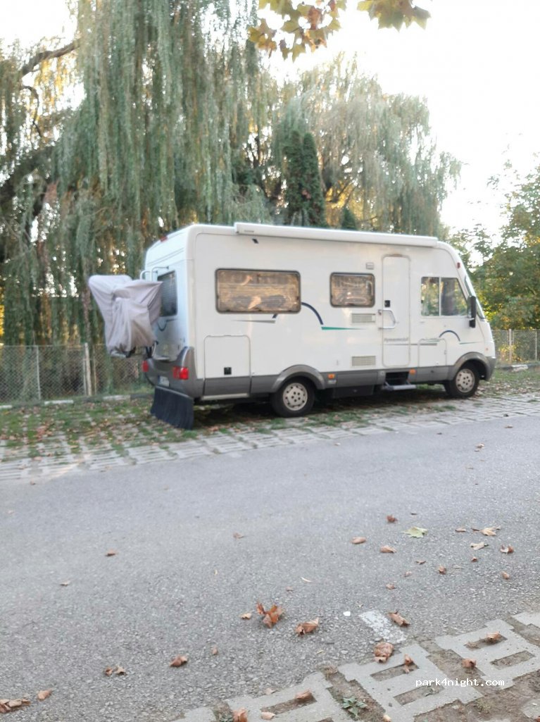 (8220) Balatonalmádi - 1 Lóczy Lajos tér — foto 3