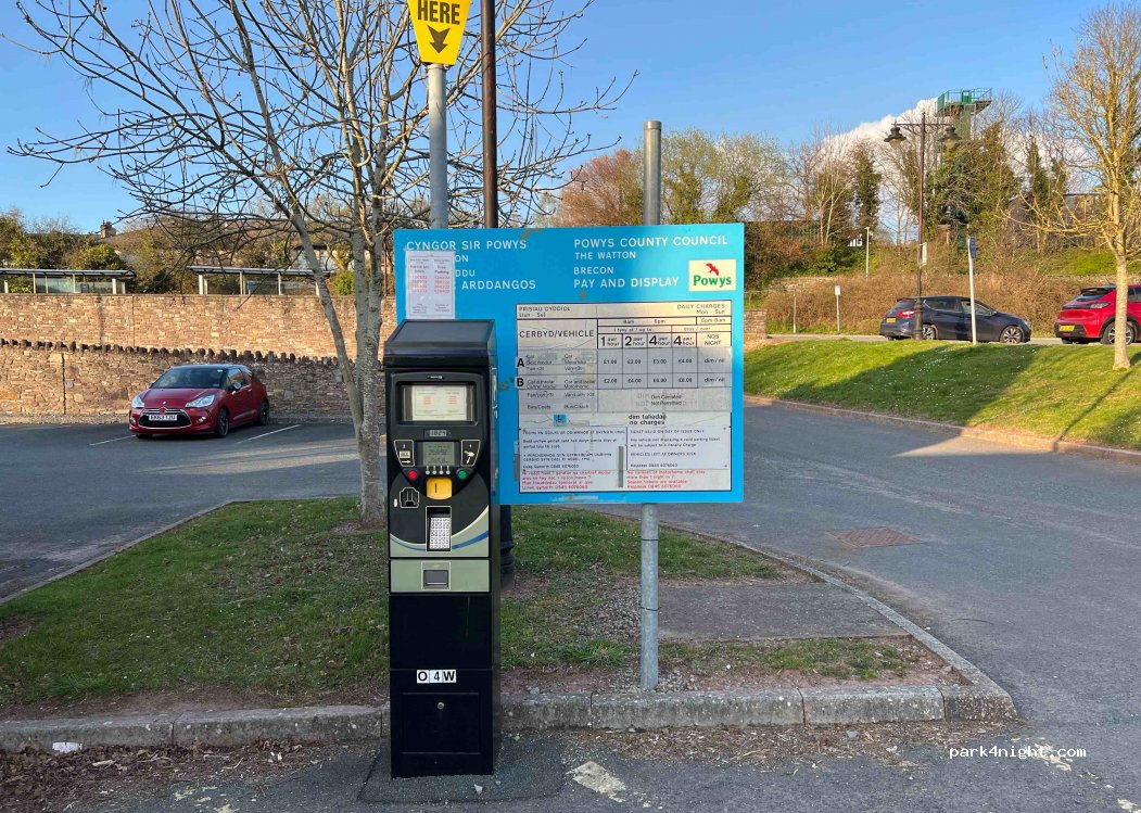 (LD3 7ED) Brecon - 21 Watton — foto