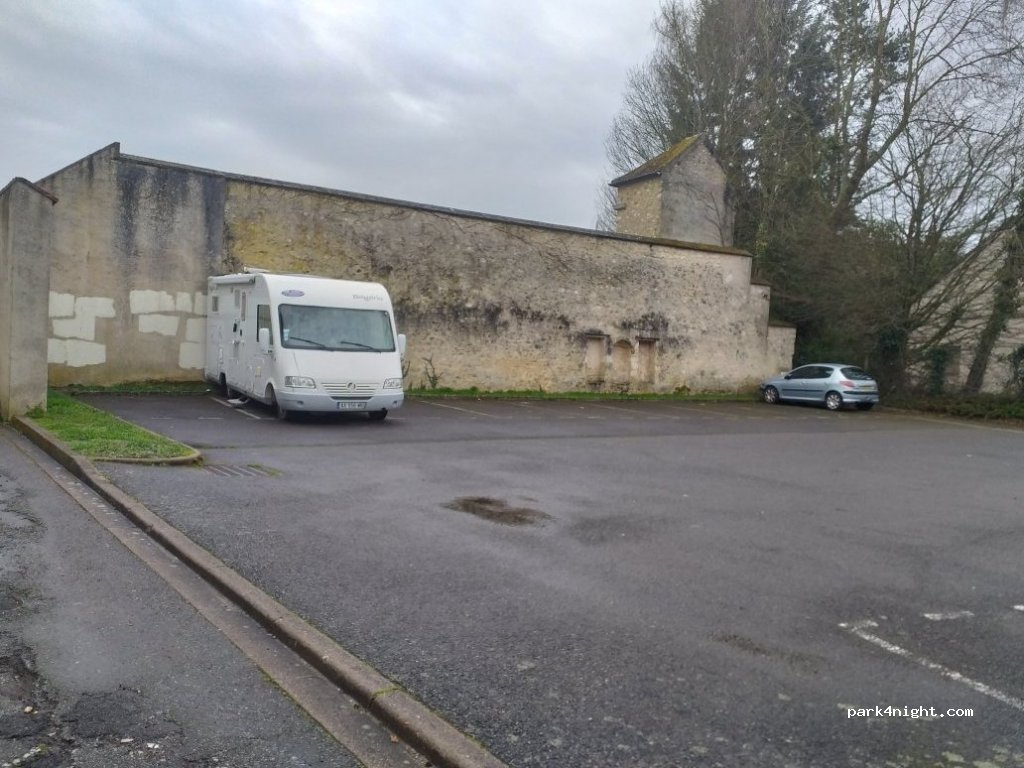 (28400) Nogent-le-Rotrou - 13 Rue Saint-Denis — foto 4