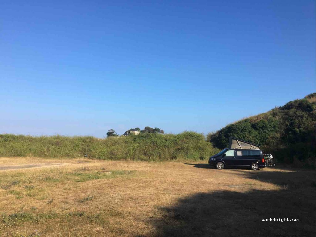 (35350) Saint-Coulomb - D201 — foto