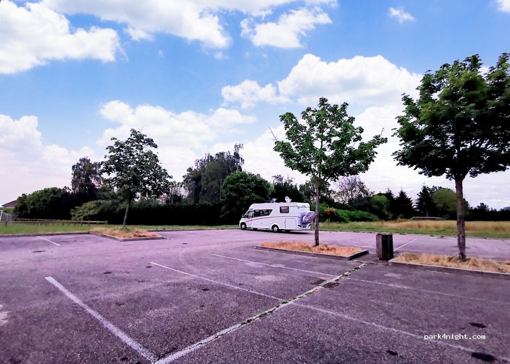 (38490) Fitilieu - 362-478 Route du Stade — foto 2
