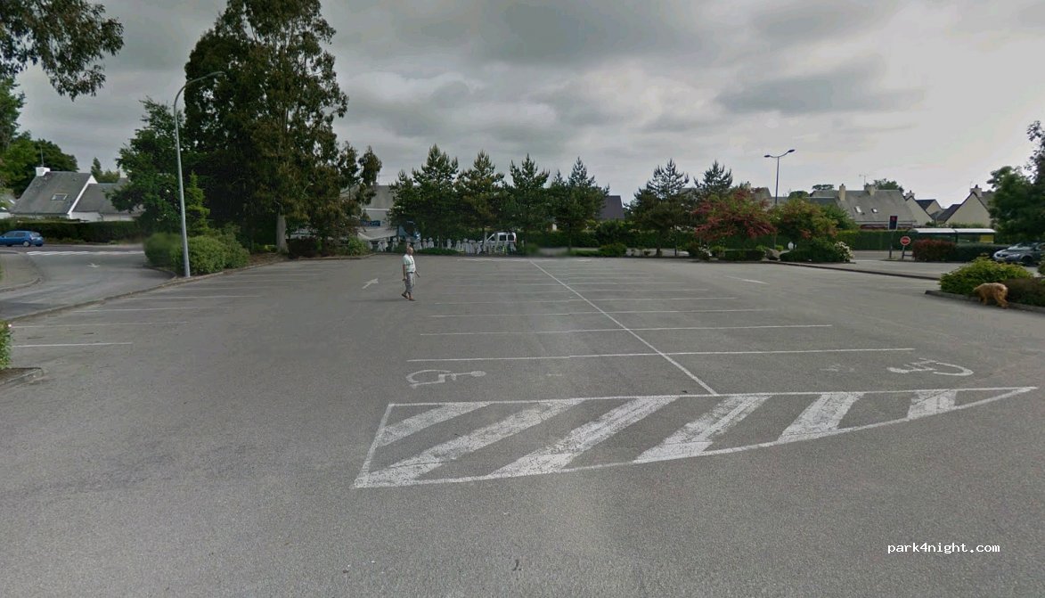 (50550) Quettehou - 2-4 Place des Écoles — foto