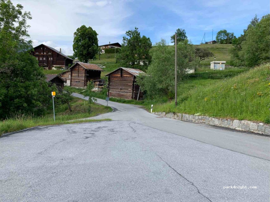 Burchen Parking Motorhome Aire — foto 4
