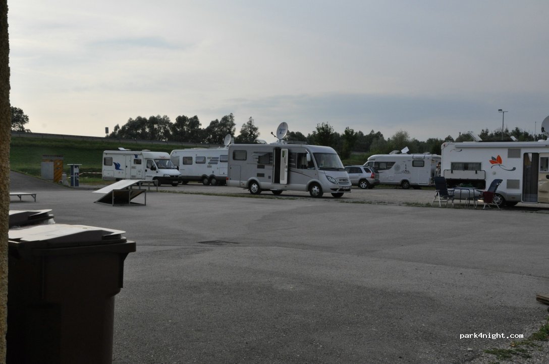 Wohnmobilstellplatz Ardagger Markt — foto